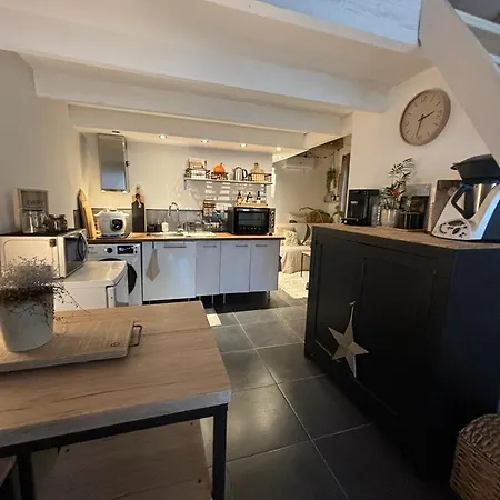 Rdc Terrasse , Climatise, Confort * Lunel (Herault)
